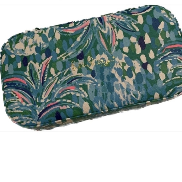 NWOT Lilly Pulitzer jewelry case. - Picture 1 of 8